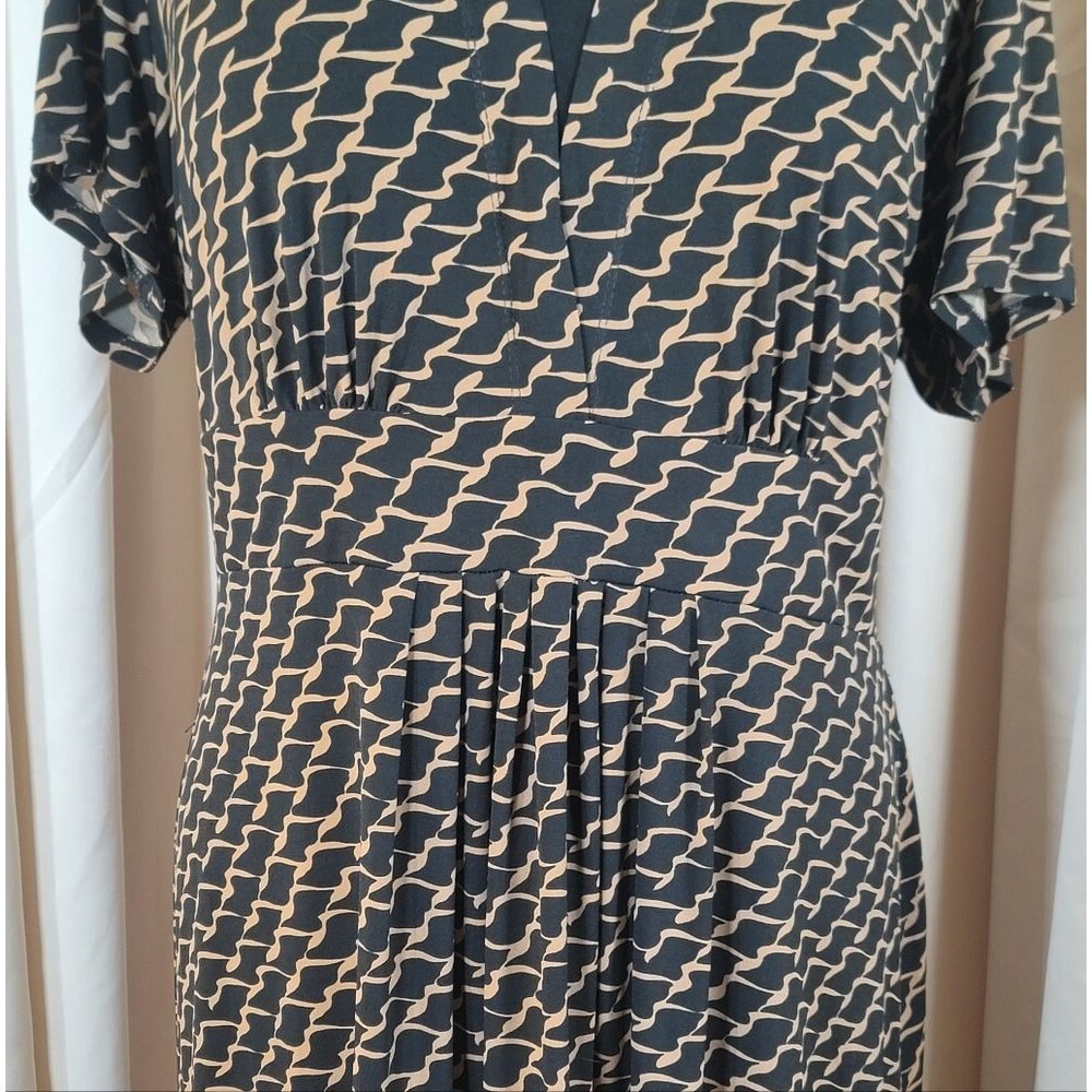 0819. NWTs ~ Style & Co. ~ Geometric Print Dress ~ 2XL ~ Empire Waist~ Slimming! - Picture 4 of 8